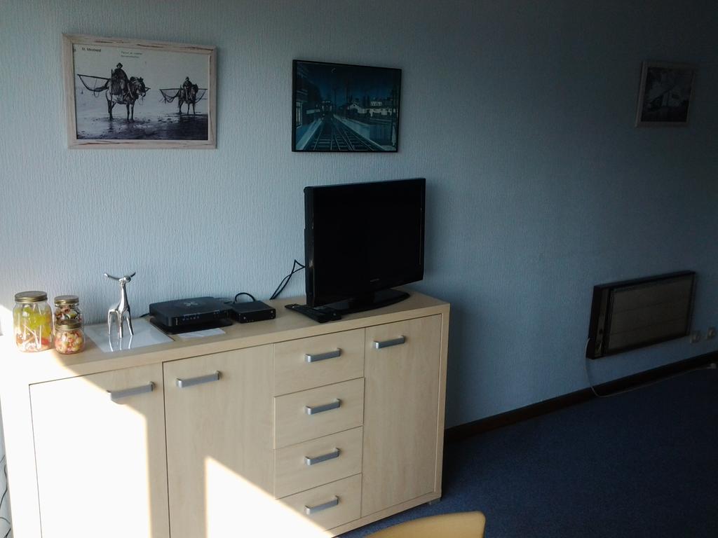 Zonnig Appartement Met Zeezicht Koksijde Eksteriør billede